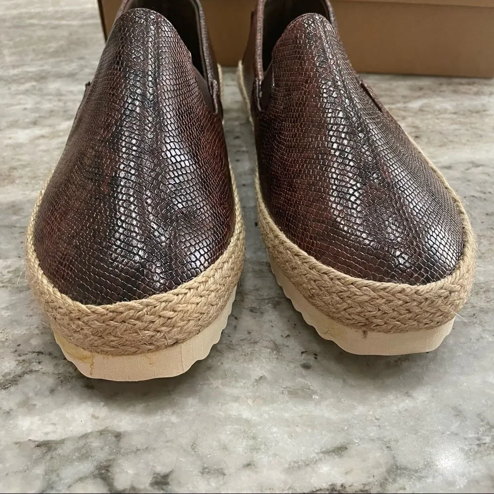 NWT Electric Karma Lola Chocolate Espadrilles Size 8